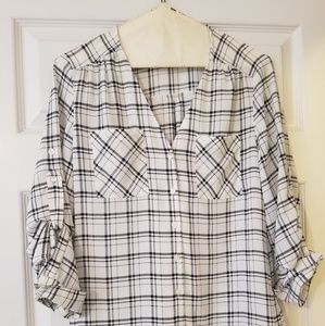 Ladies XS Black and cream blouse